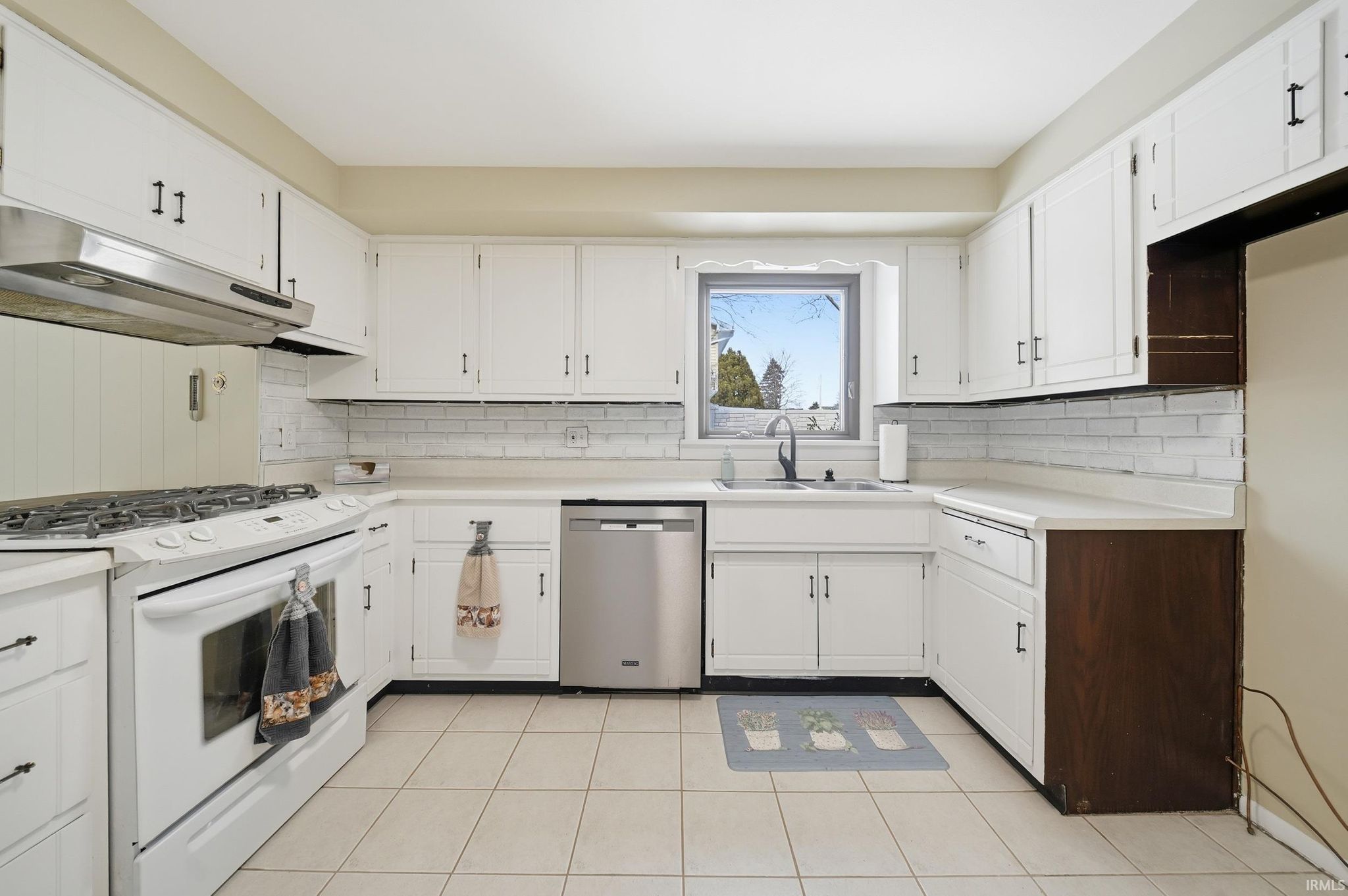 Image of 700 Brentwood Circle